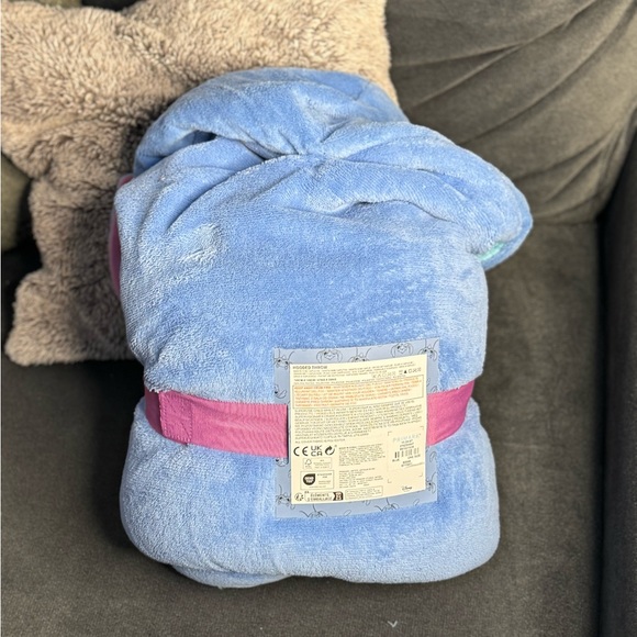 Primark Bedding Nwt Disney Primark Lilo And Stitch Hooded Throw